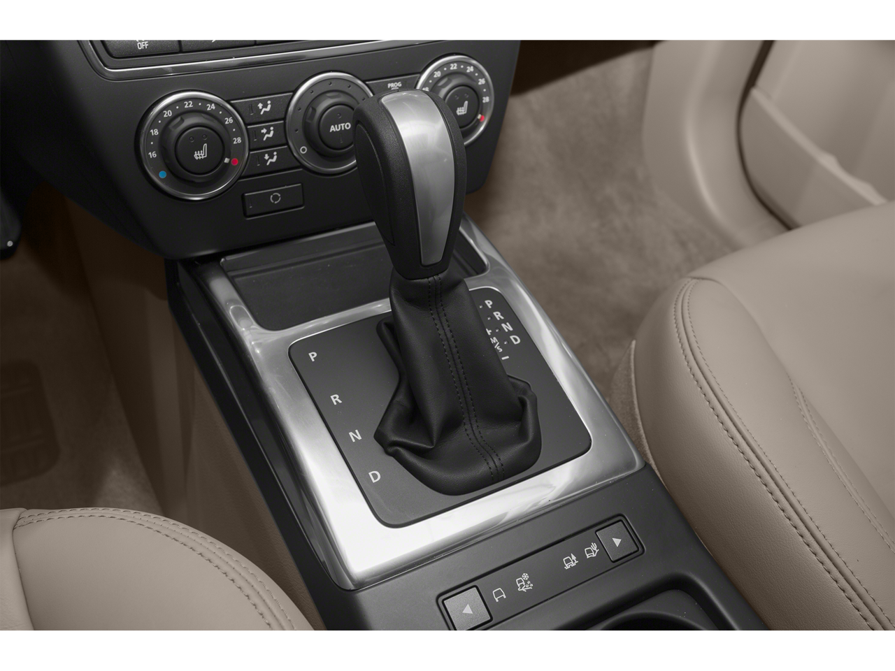 2015 Land Rover LR2 Base