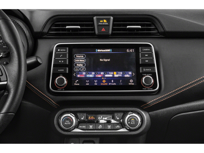 2022 Nissan Versa 1.6 SR