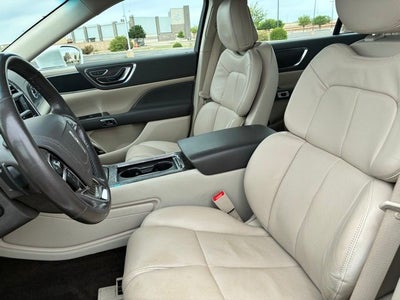 2019 Lincoln Continental Select
