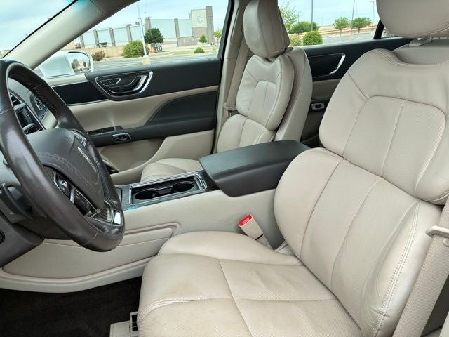 2019 Lincoln Continental Select