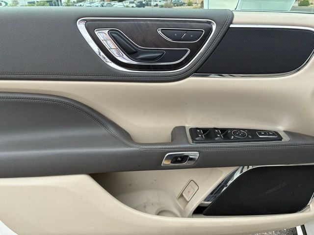 2019 Lincoln Continental Select