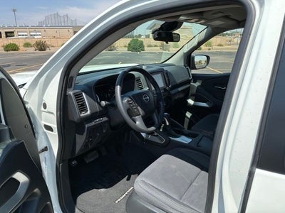 2024 Nissan Frontier SV