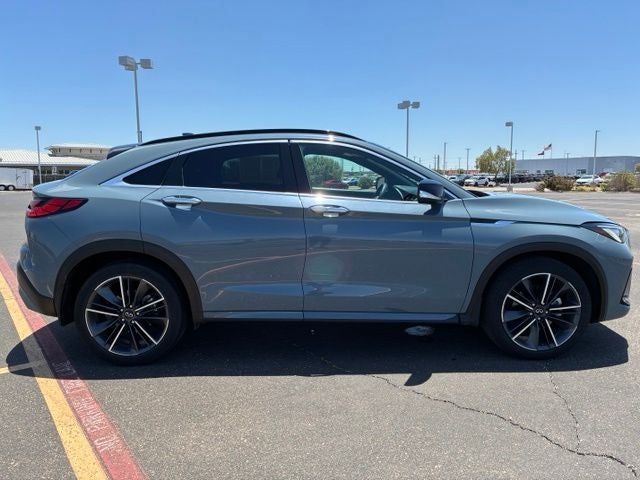 2023 INFINITI QX55 LUXE