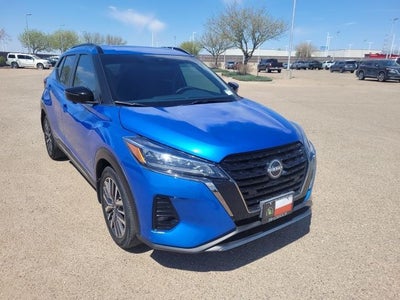 2023 Nissan Kicks SR