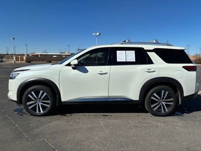 2024 Nissan Pathfinder Platinum