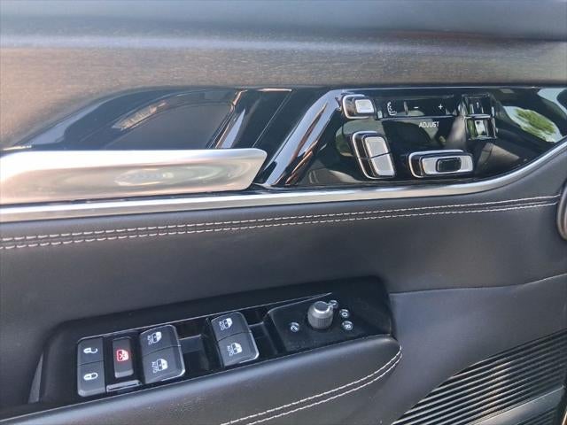 2023 Jeep Grand Wagoneer Series II