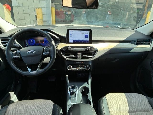 2022 Ford Escape Titanium