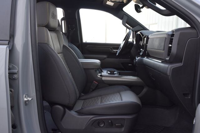 2025 Chevrolet Silverado HD ZR2