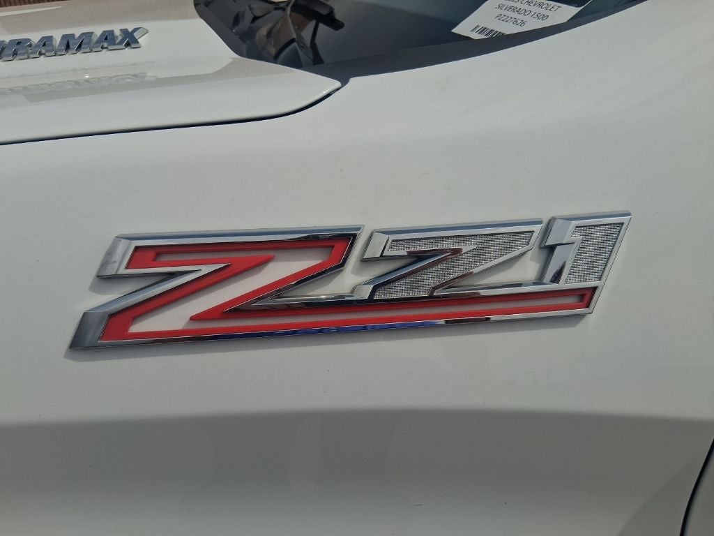 2023 Chevrolet Silverado LT LT1