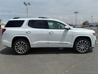 2023 GMC Acadia Denali