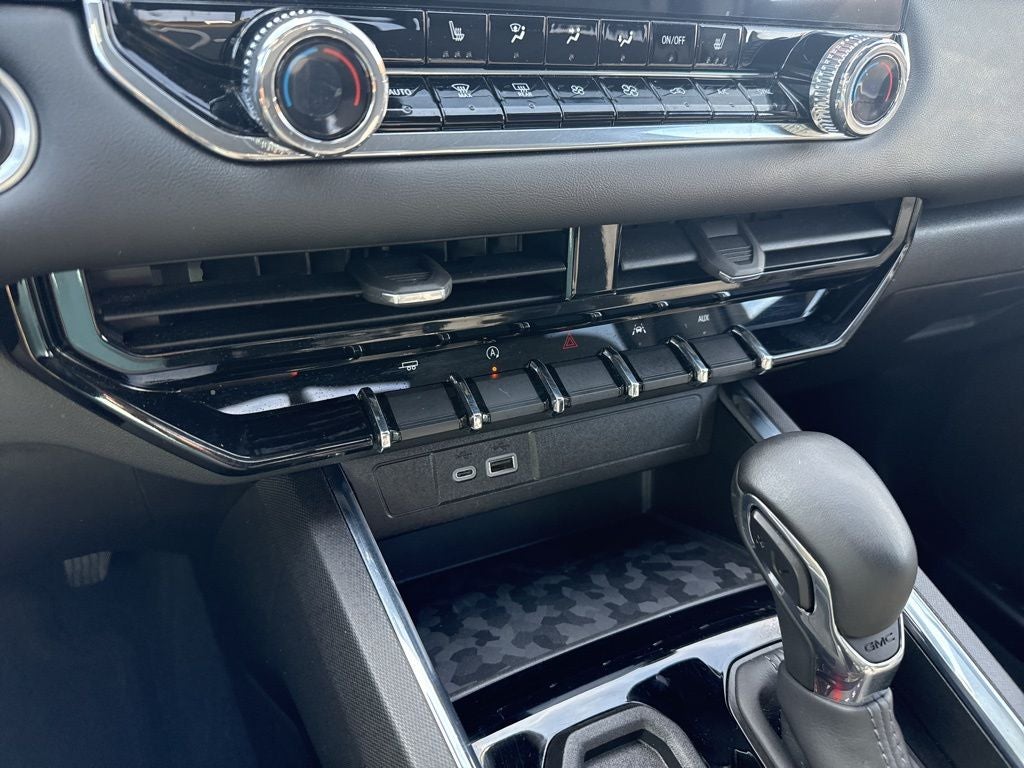 2024 GMC Canyon Elevation