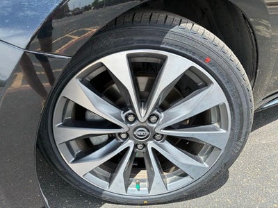 2023 Nissan Maxima Platinum