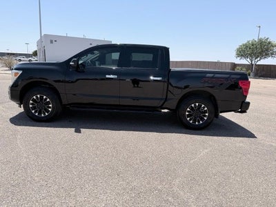2020 Nissan Titan SV