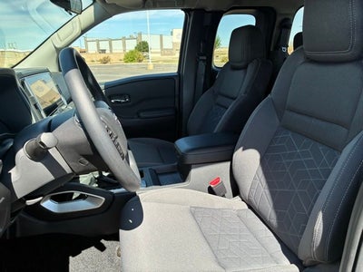 2025 Nissan Frontier SV