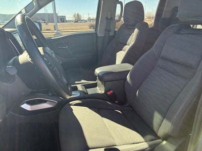 2023 Nissan Frontier SV