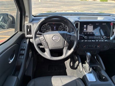 2025 Nissan Frontier SV