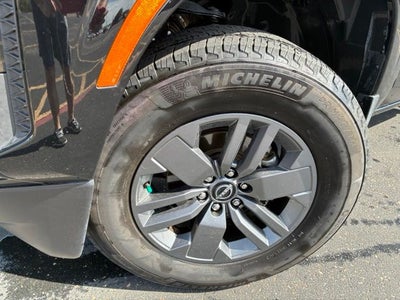 2025 Nissan Frontier SV