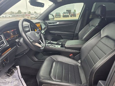 2024 Volkswagen Atlas Cross Sport 2.0T SEL R-Line