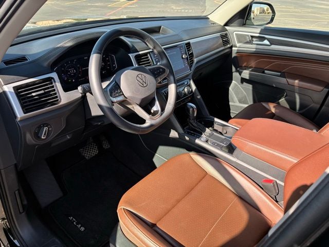 2022 Volkswagen Atlas 3.6L V6 SE w/Technology
