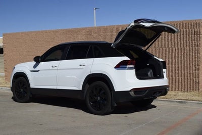 2024 Volkswagen Atlas Cross Sport 2.0T SE w/Technology