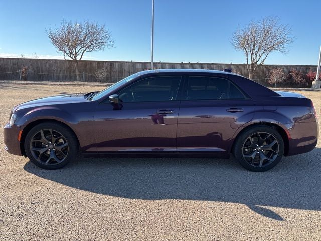 2021 Chrysler 300 Touring
