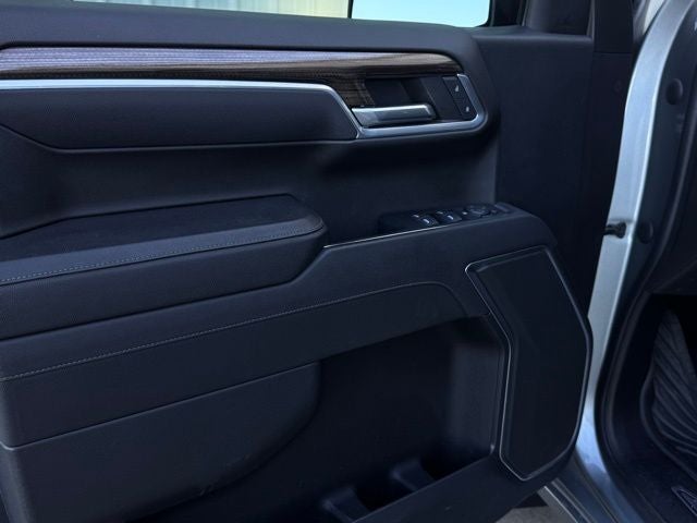 2023 Chevrolet Silverado RST