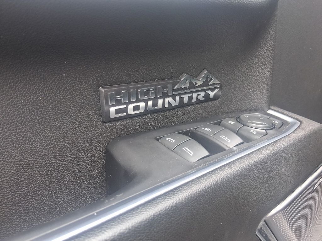 2022 Chevrolet Silverado High Country