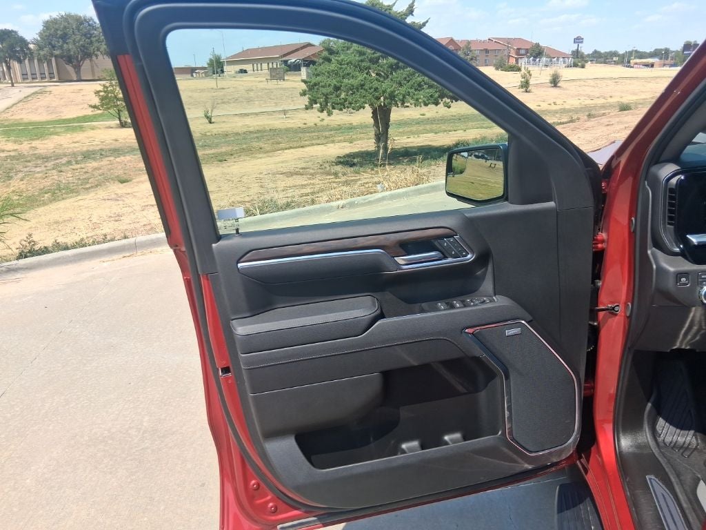 2025 GMC Sierra SLT