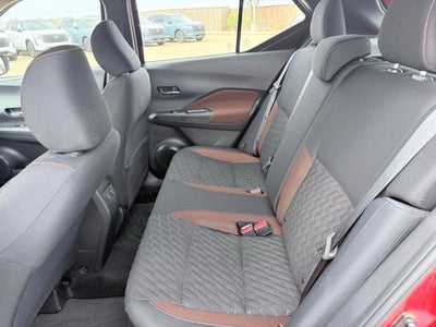 2022 Nissan Kicks SR