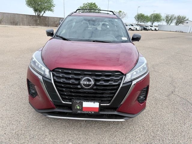 2022 Nissan Kicks SR
