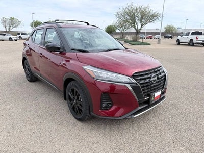 2022 Nissan Kicks SR