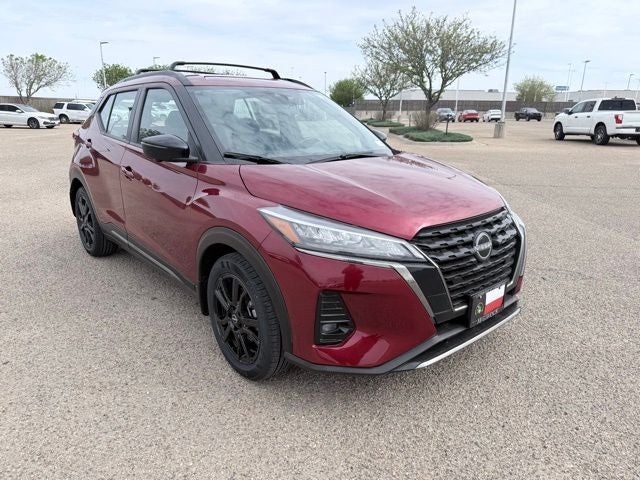 2022 Nissan Kicks SR