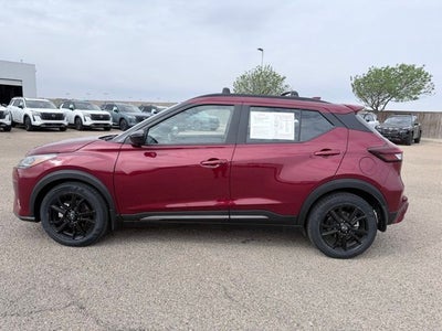 2022 Nissan Kicks SR