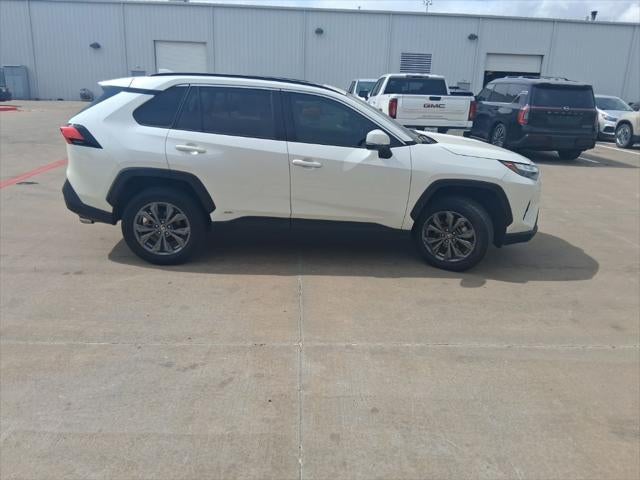 2022 Toyota RAV4 Hybrid XLE Premium