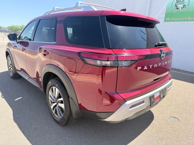 2023 Nissan Pathfinder SL