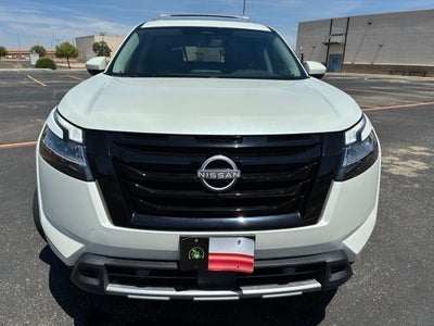 2022 Nissan Pathfinder SL