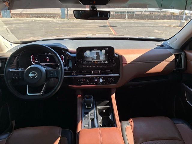 2024 Nissan Pathfinder Platinum