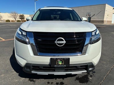 2024 Nissan Pathfinder Platinum