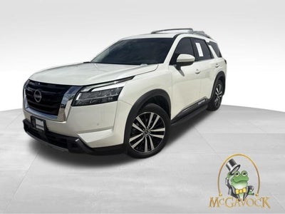 2023 Nissan Pathfinder Platinum