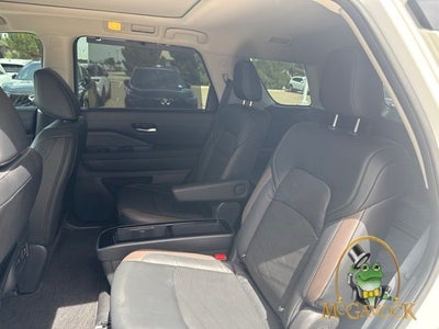 2023 Nissan Pathfinder Platinum