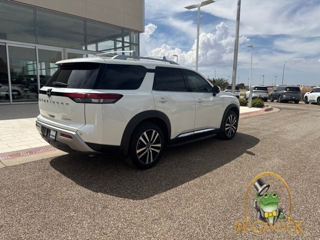 2023 Nissan Pathfinder Platinum