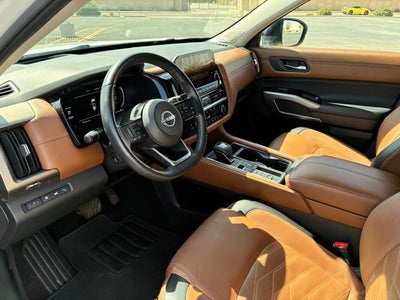2023 Nissan Pathfinder Platinum