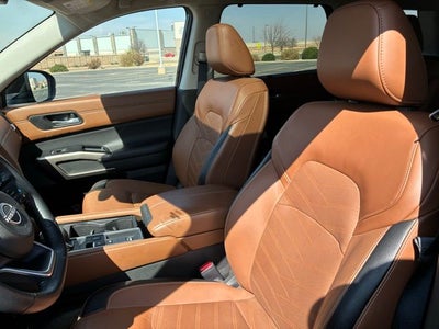 2024 Nissan Pathfinder Platinum