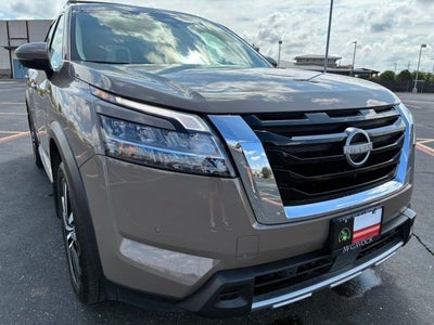 2024 Nissan Pathfinder Platinum