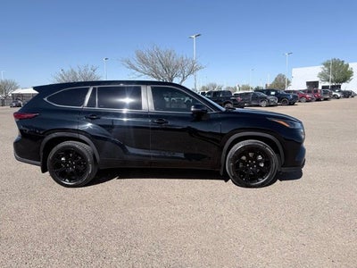 2023 Toyota Highlander LE