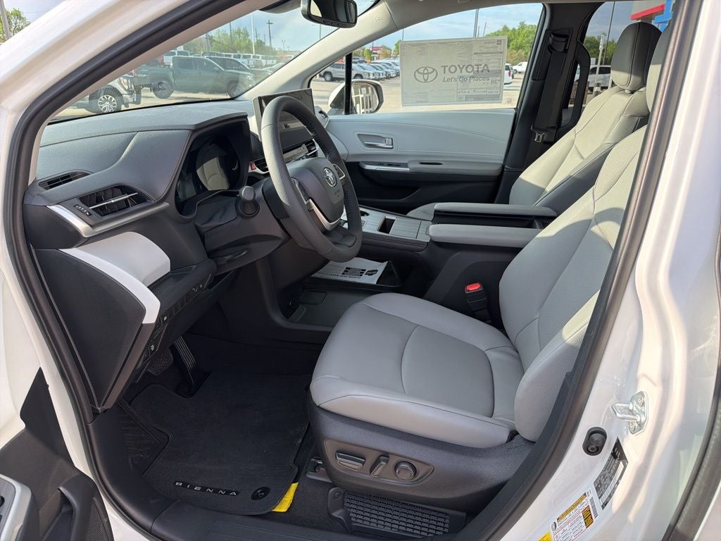 2026 Toyota Sienna XLE
