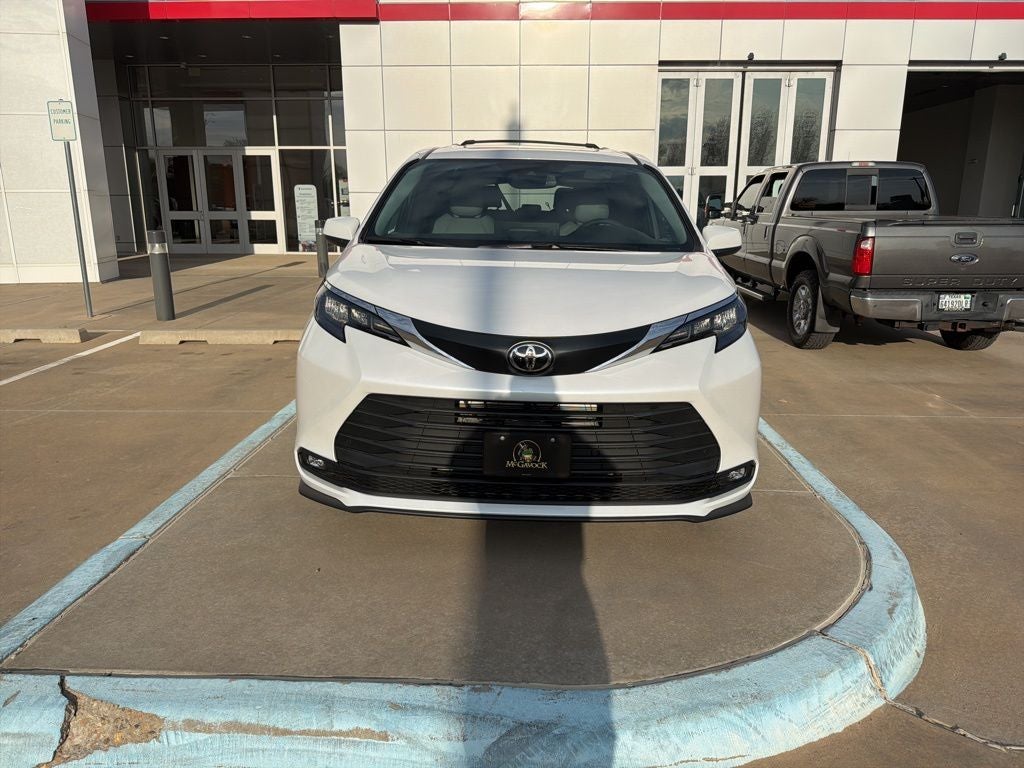 2026 Toyota Sienna XLE
