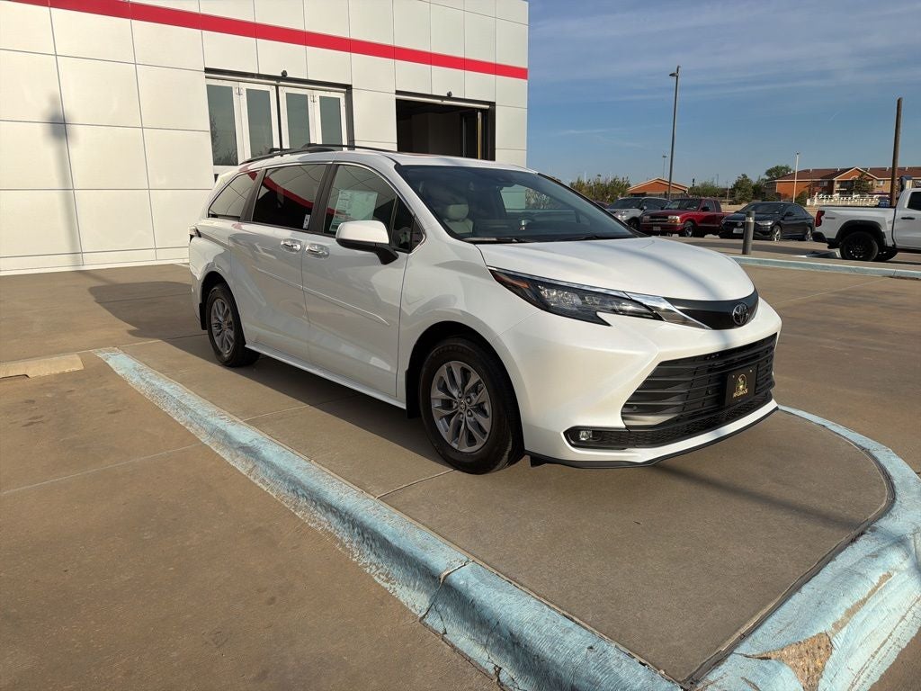 2026 Toyota Sienna XLE