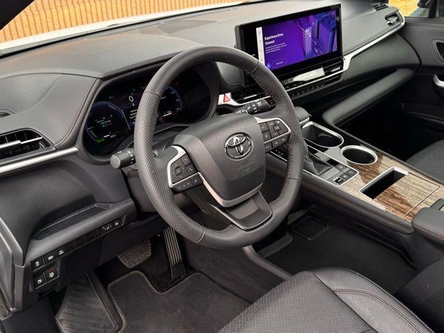 2025 Toyota SIENNA LTD AWD Limited 7 Passenger