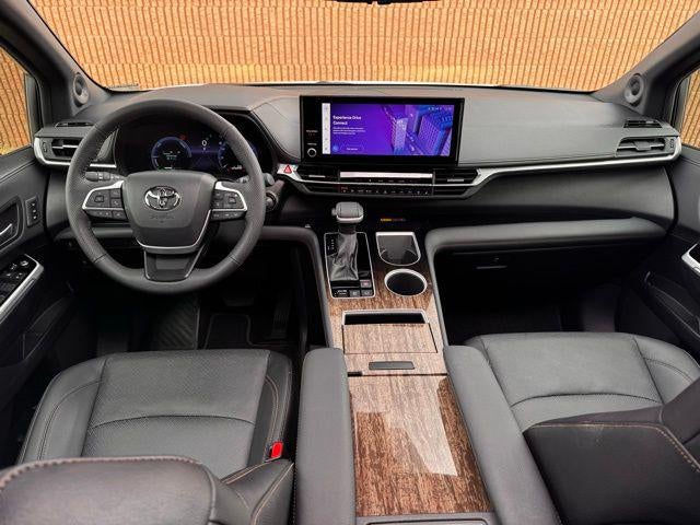 2025 Toyota SIENNA LTD AWD Limited 7 Passenger